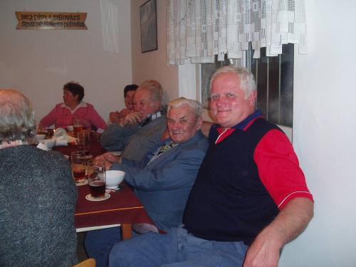 Posezení s&nbsp;dříve narozenými 4.12.2005