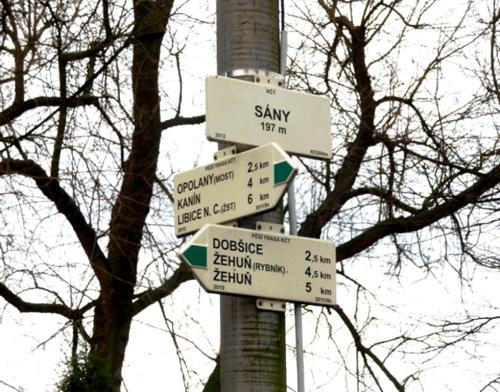 Turistické značení bylo přesunuto do&nbsp;Družstevní ulice r.2014
